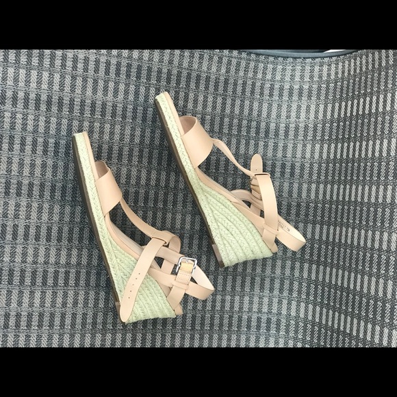 Tan wedge sandals - Picture 2 of 5